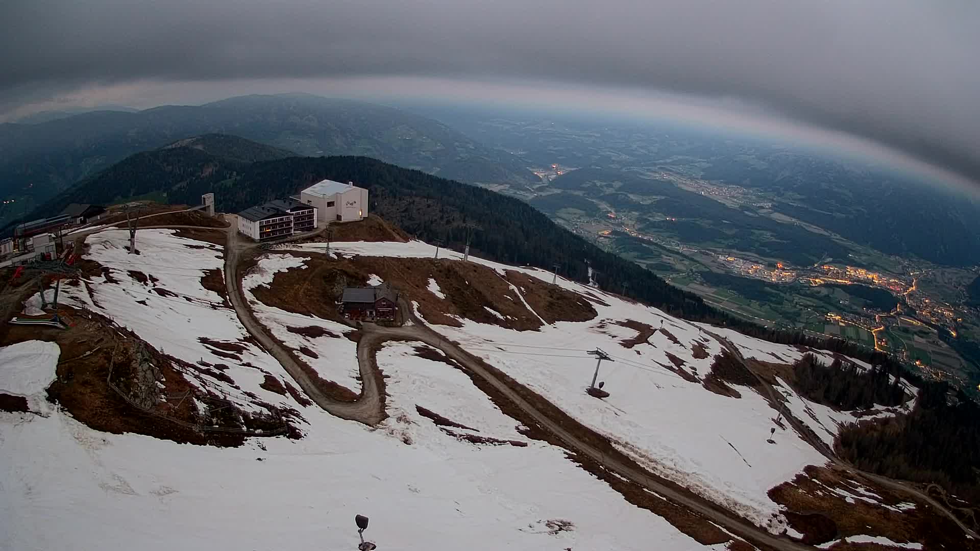 Stazione sciistica di Plan de Corones | vista su Brunico
