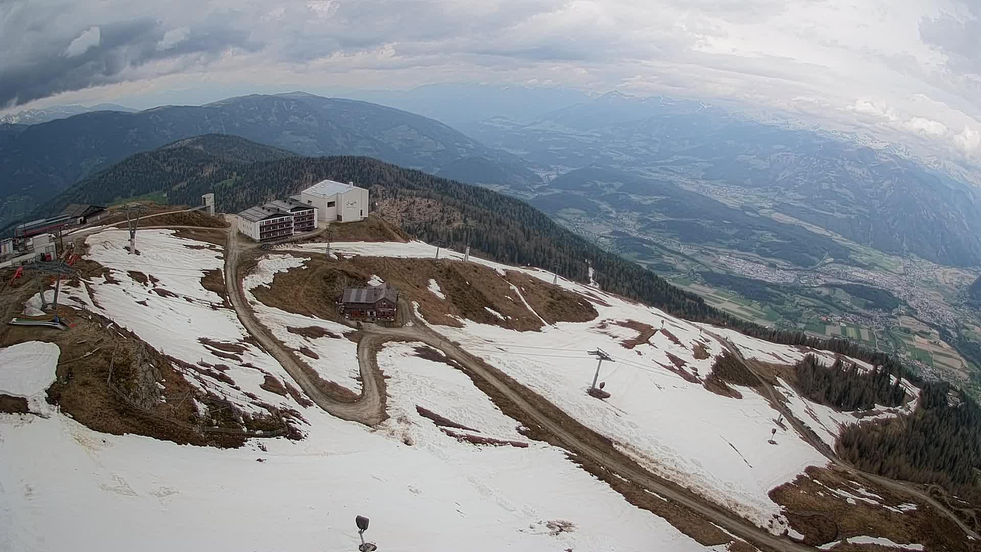 Station de ski Kronplatz sommet | vue sur Brunico