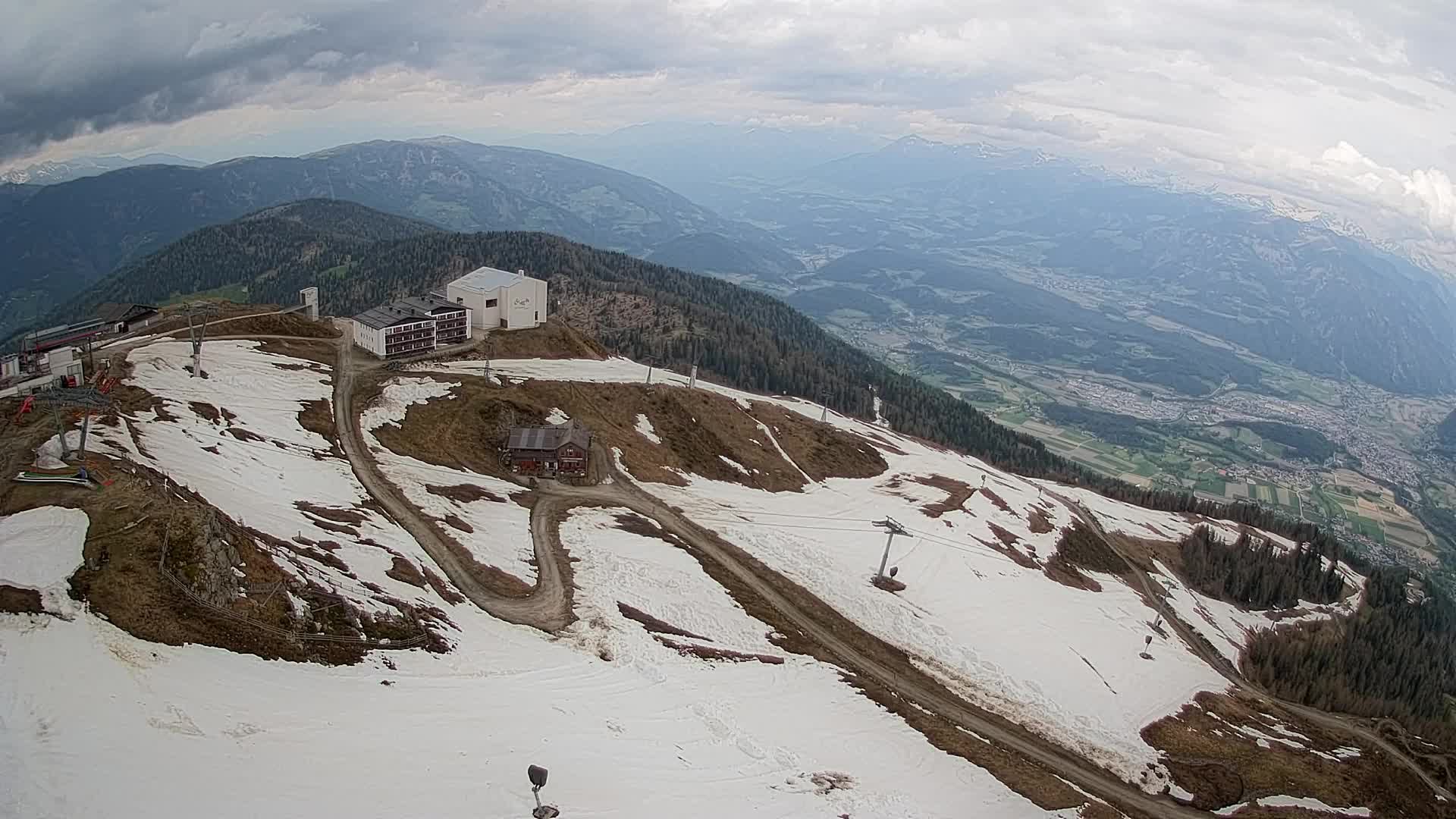 Stazione sciistica di Plan de Corones | vista su Brunico