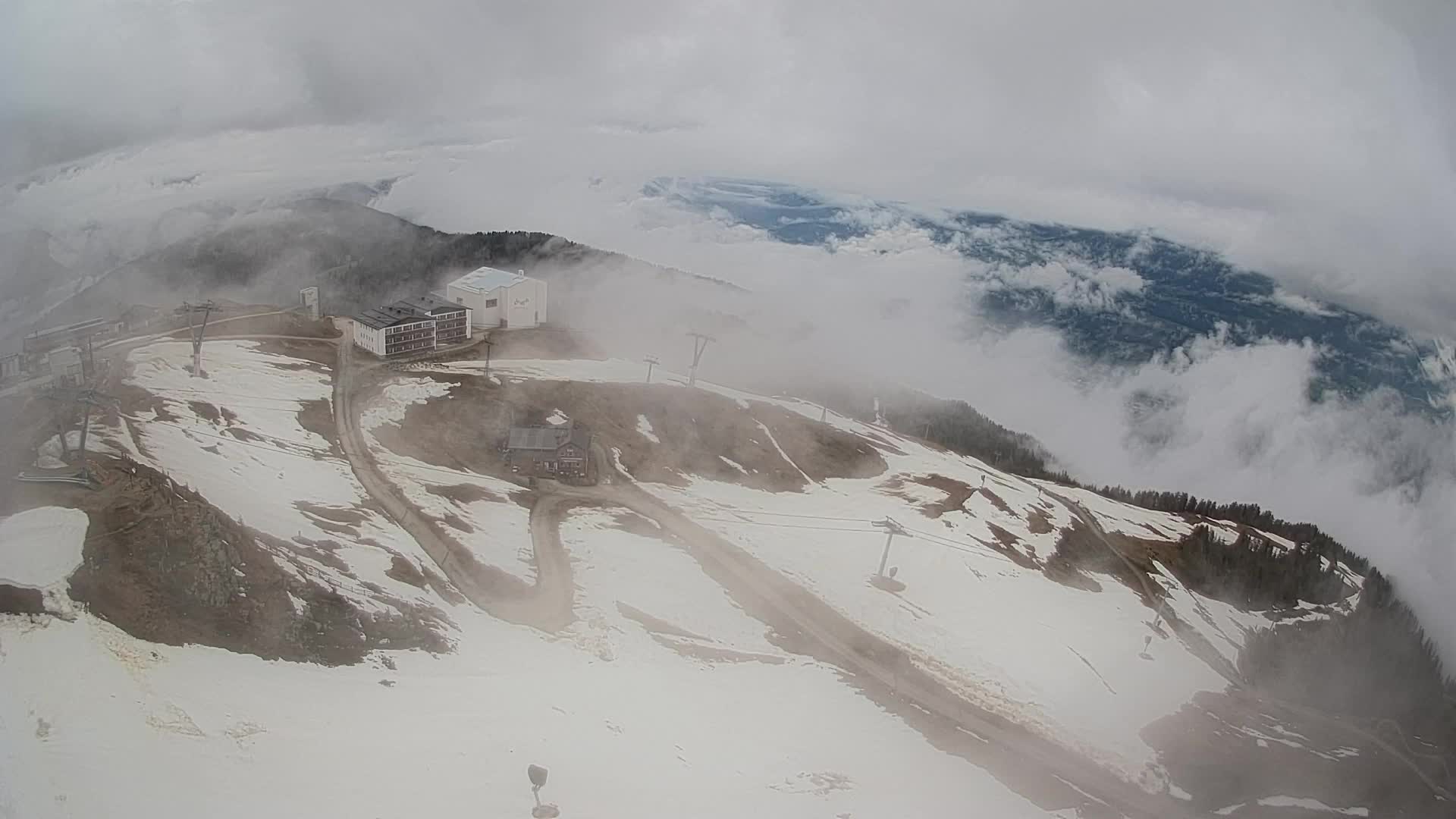 Cima estación de esquí Kronplatz | vista hacia Brunico