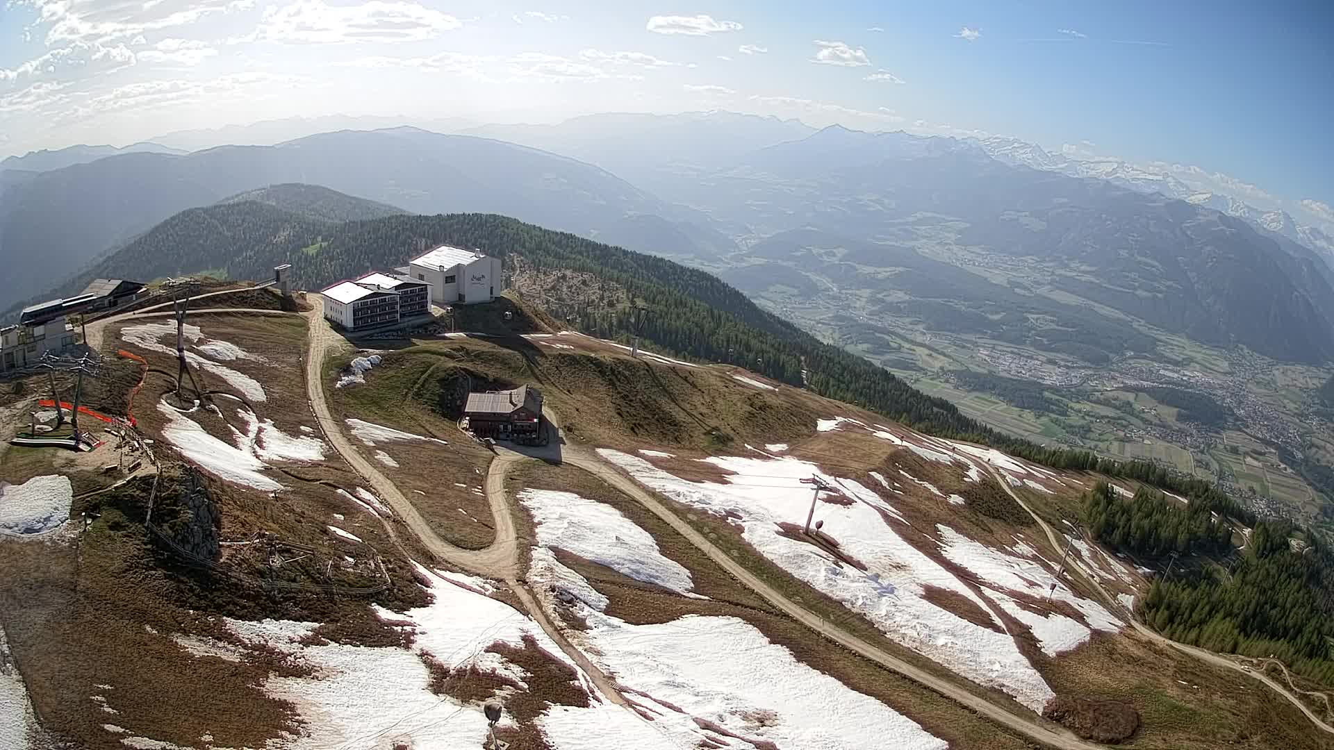 Cima estación de esquí Kronplatz | vista hacia Brunico