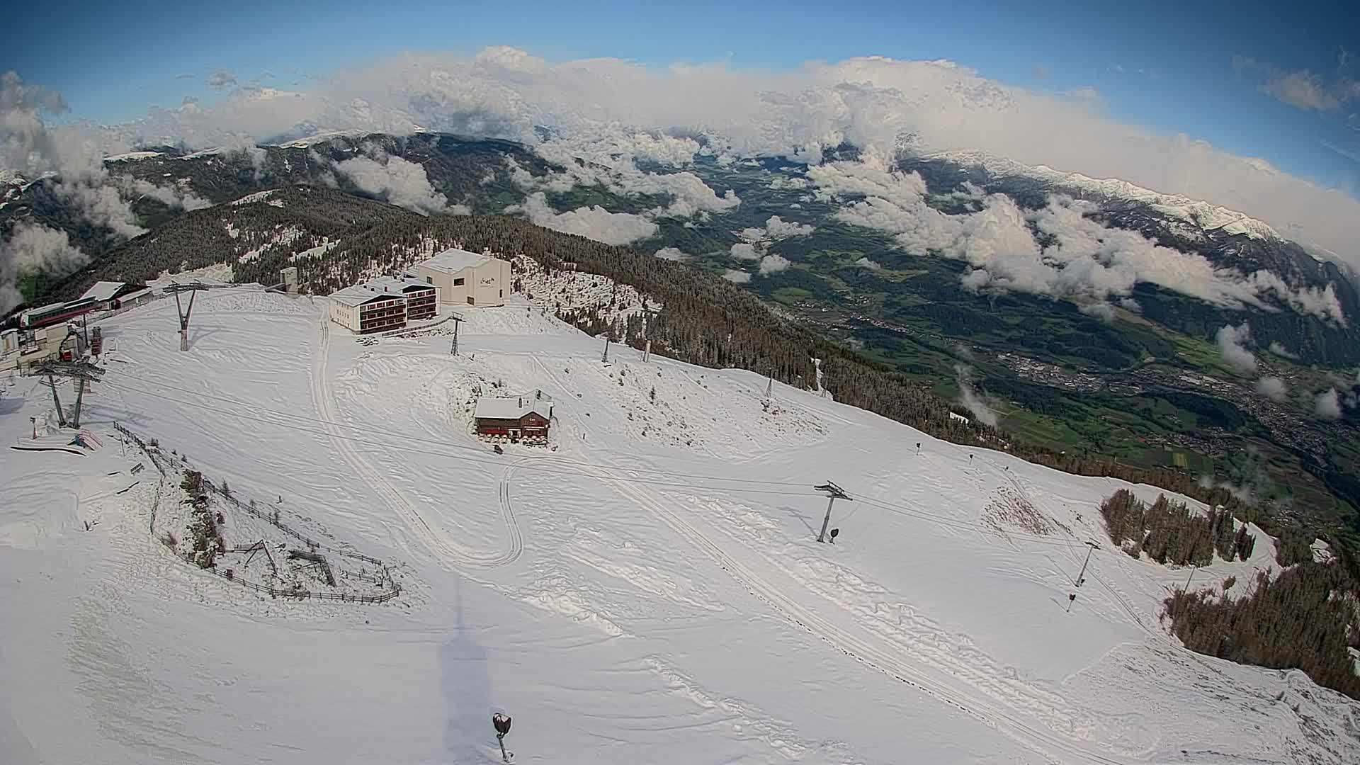 Stazione sciistica di Plan de Corones | vista su Brunico