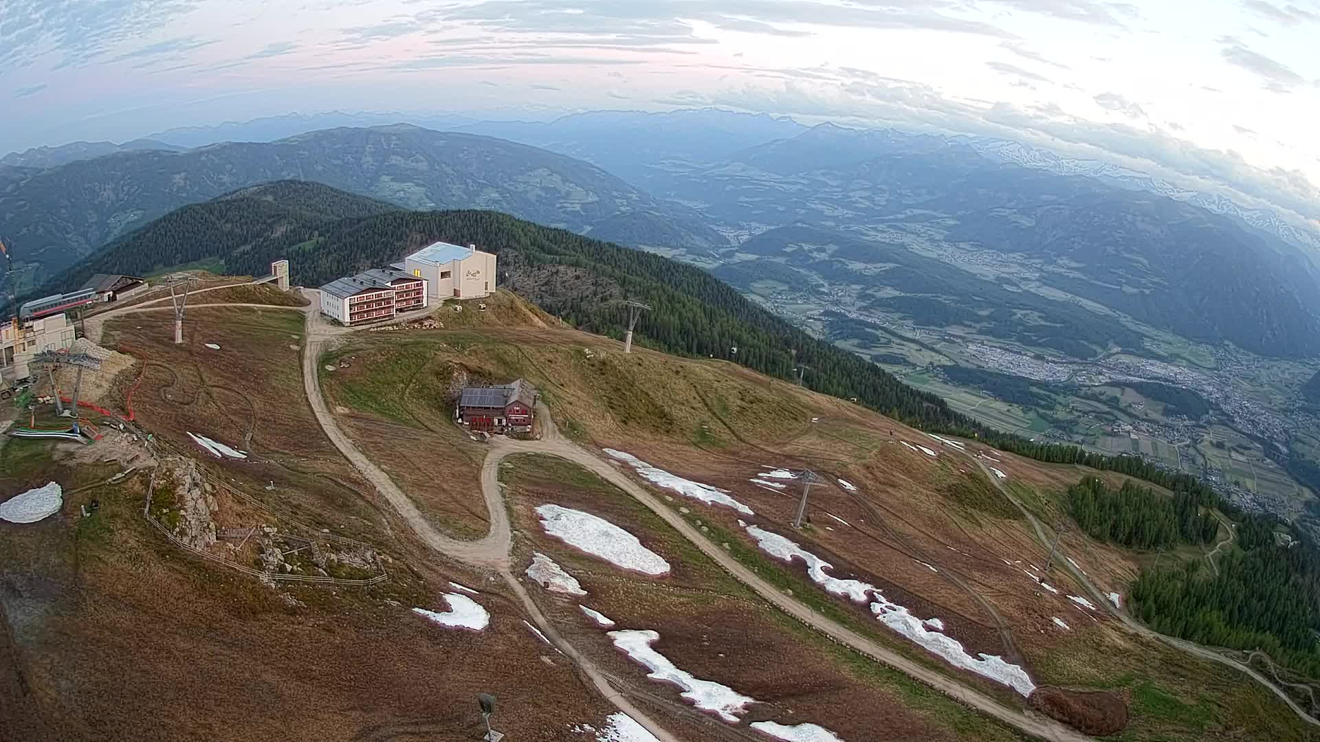 Stazione sciistica di Plan de Corones | vista su Brunico