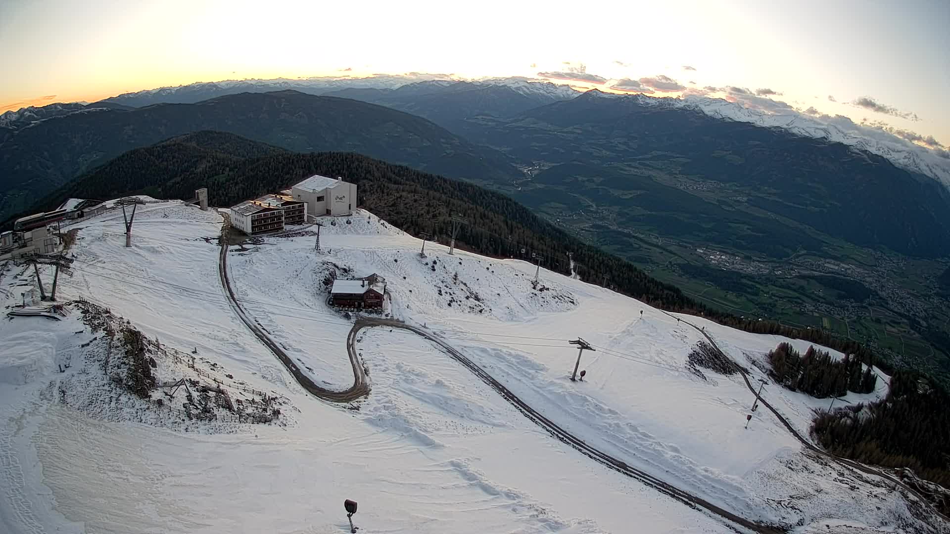 Skigebiet Kronplatz Gipfel | Blick auf Bruneck