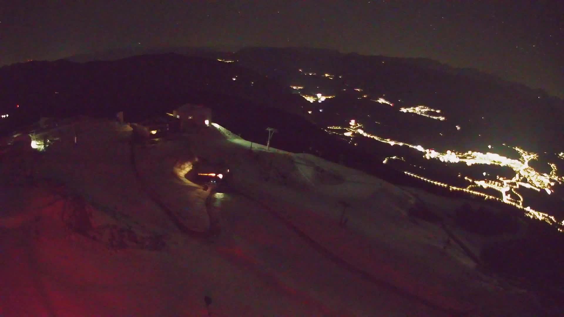 Cima estación de esquí Kronplatz | vista hacia Brunico
