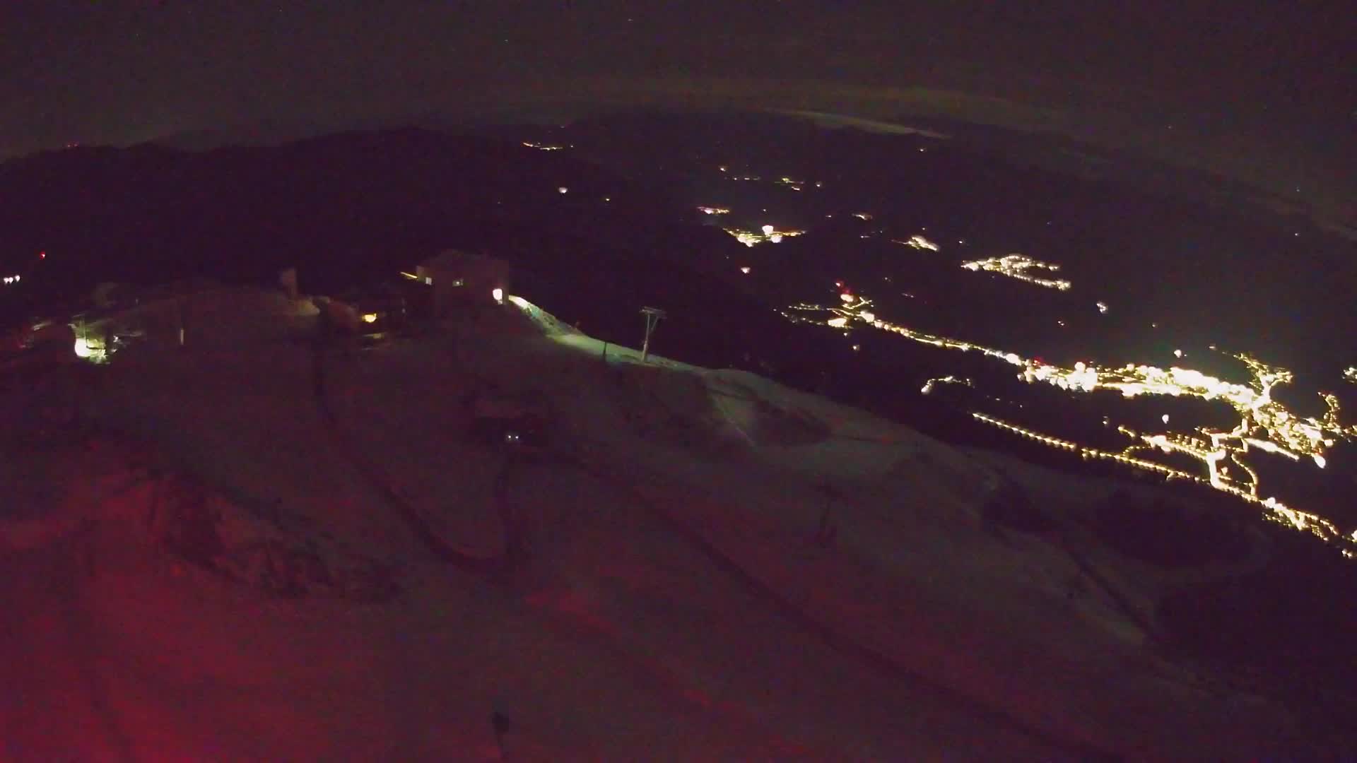 Cima estación de esquí Kronplatz | vista hacia Brunico