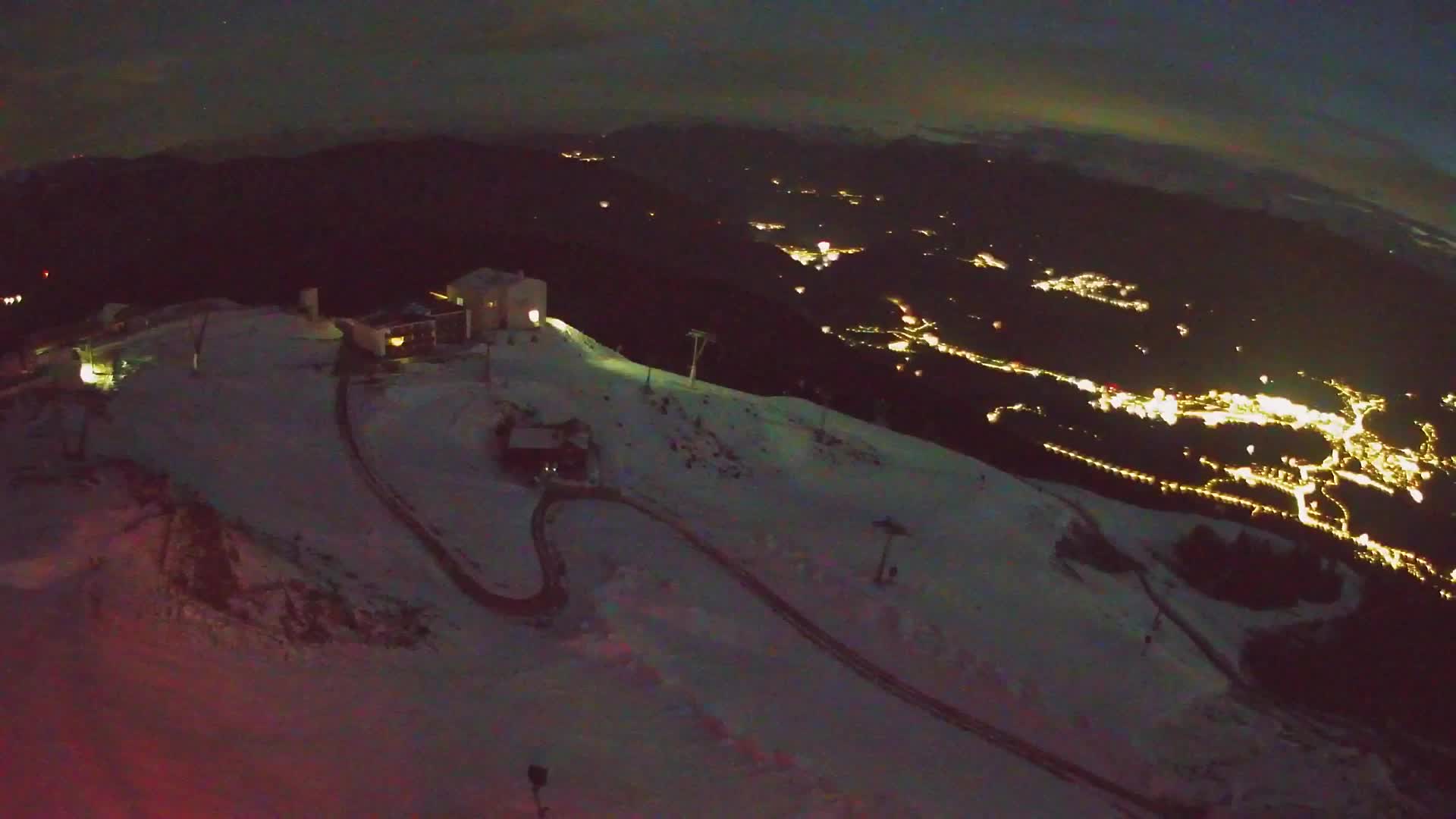 Cima estación de esquí Kronplatz | vista hacia Brunico