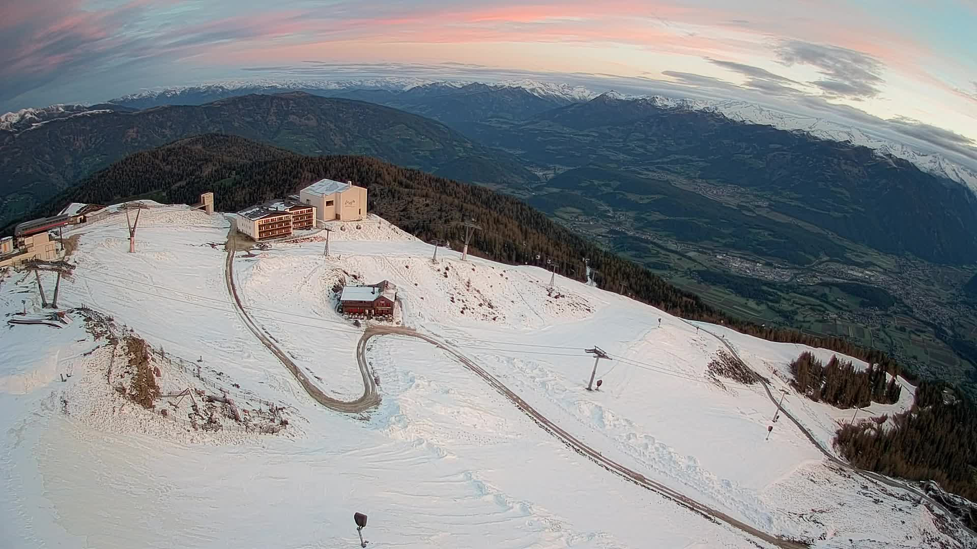 Station de ski Kronplatz sommet | vue sur Brunico