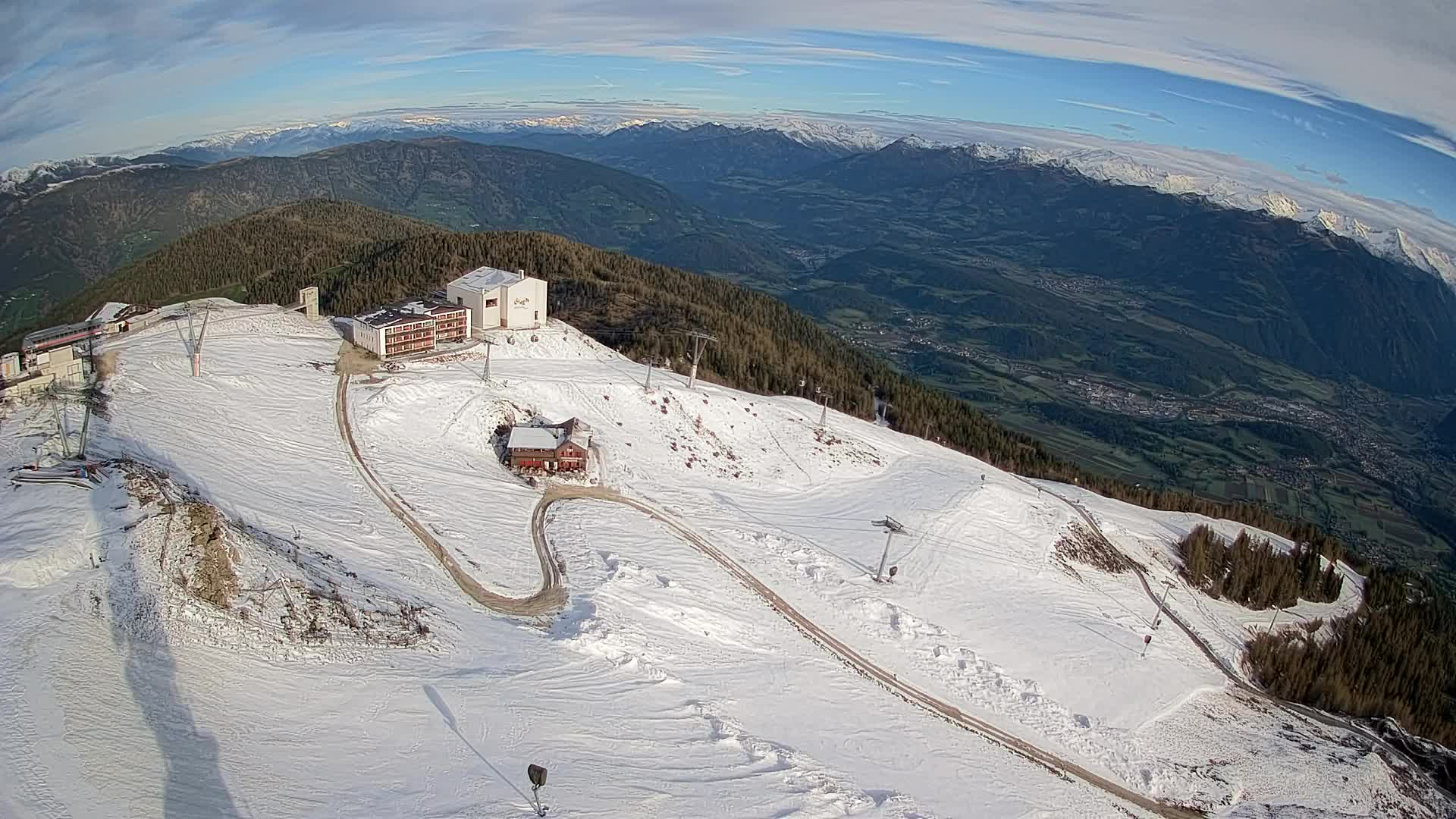 Skigebiet Kronplatz Gipfel | Blick auf Bruneck