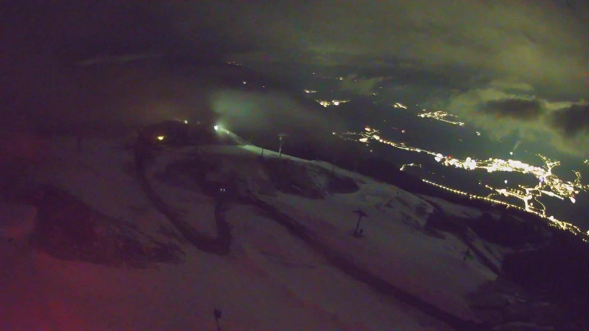 Cima estación de esquí Kronplatz | vista hacia Brunico
