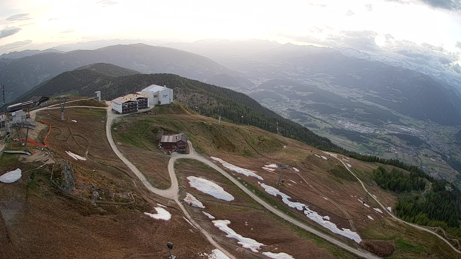 Skigebiet Kronplatz Gipfel | Blick auf Bruneck