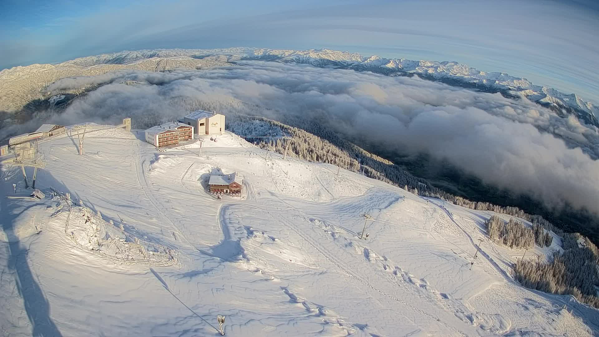 Cima estación de esquí Kronplatz | vista hacia Brunico