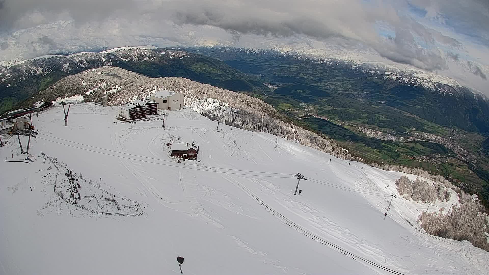 Stazione sciistica di Plan de Corones | vista su Brunico