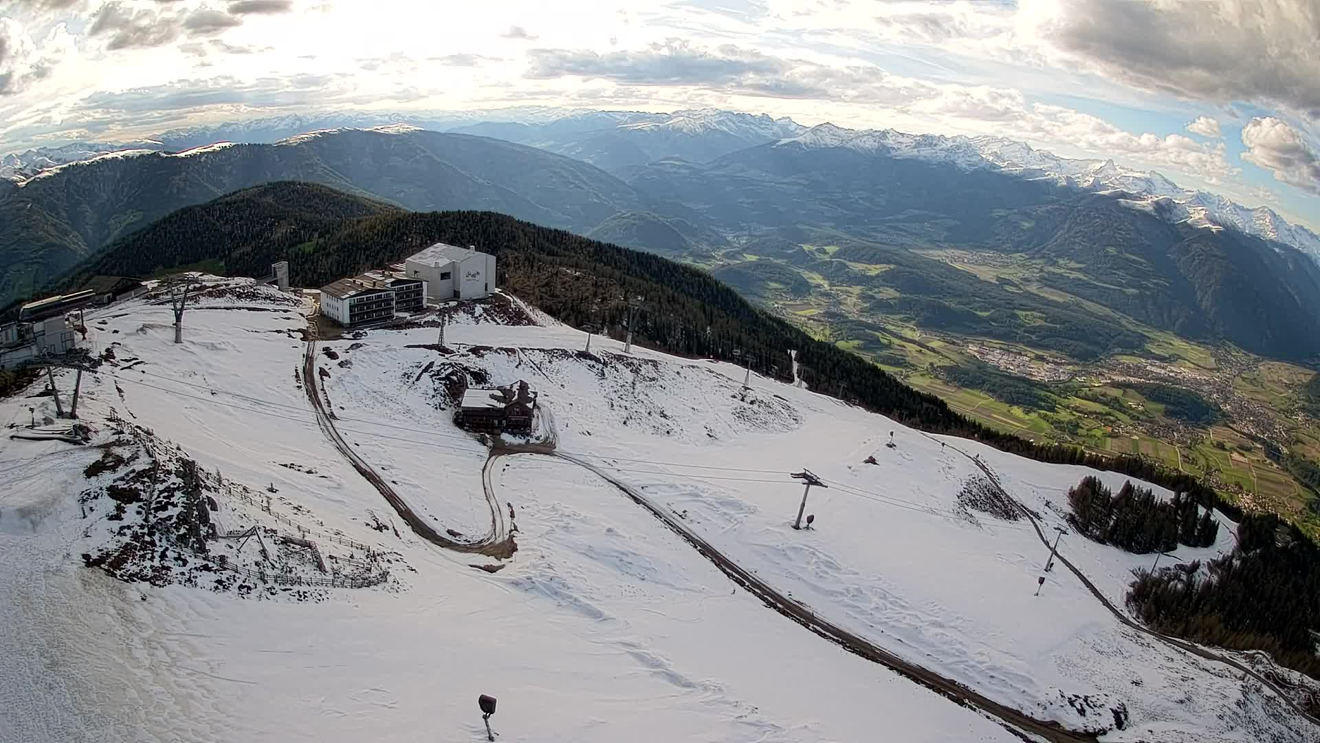 Station de ski Kronplatz sommet | vue sur Brunico
