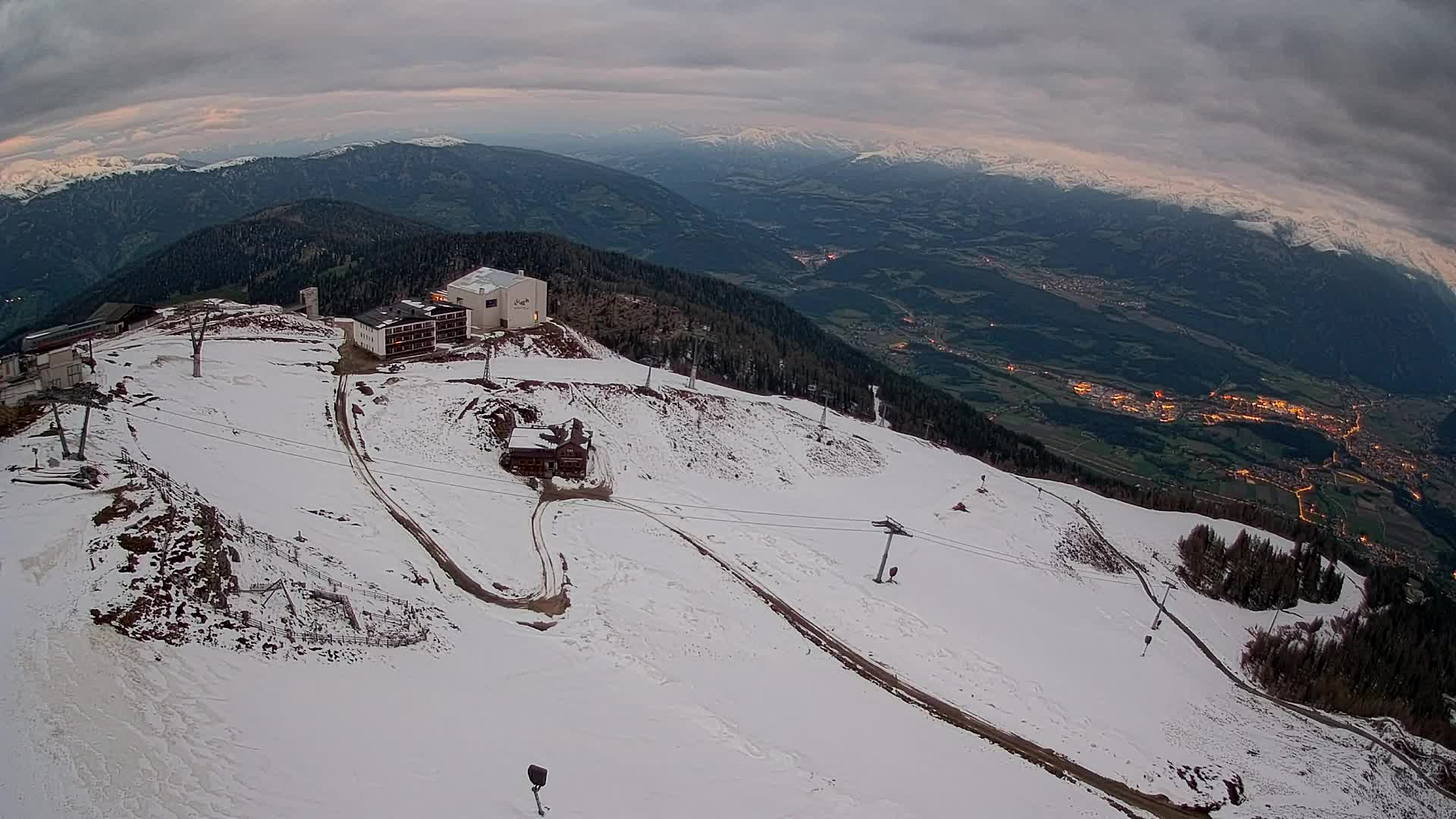 Skigebiet Kronplatz Gipfel | Blick auf Bruneck