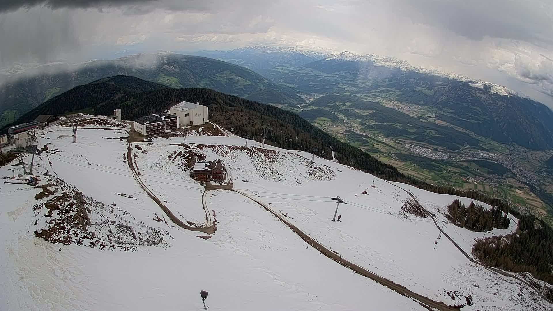 Station de ski Kronplatz sommet | vue sur Brunico