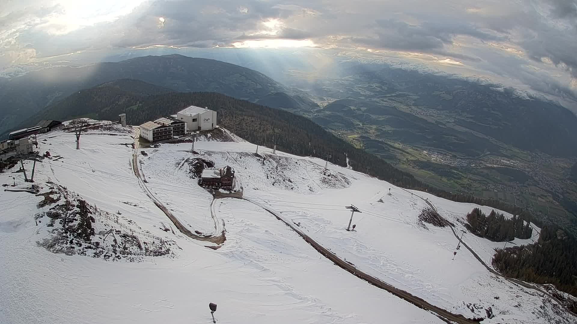 Skigebiet Kronplatz Gipfel | Blick auf Bruneck