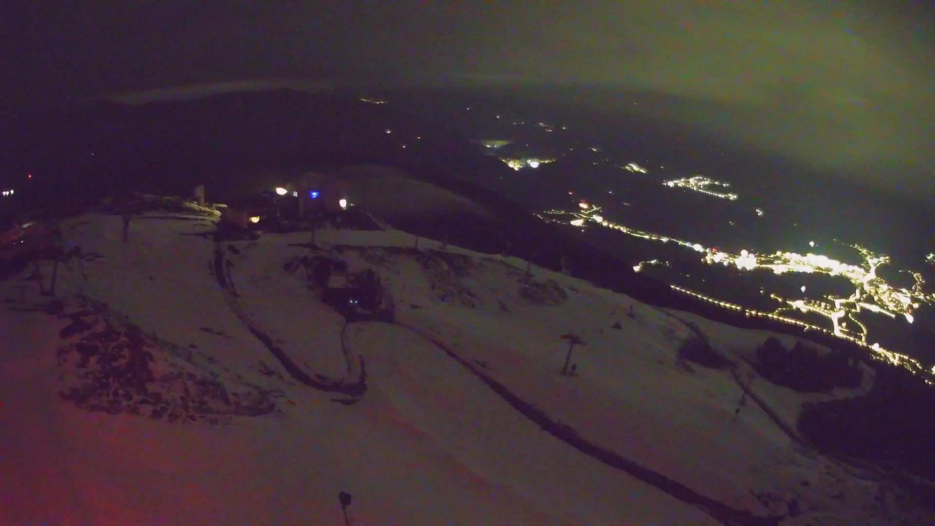 Cima estación de esquí Kronplatz | vista hacia Brunico