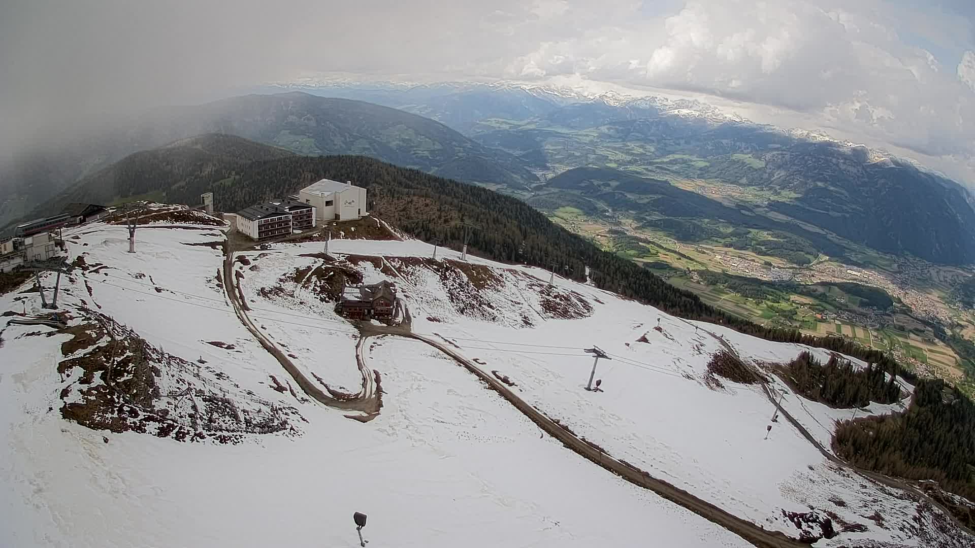 Stazione sciistica di Plan de Corones | vista su Brunico