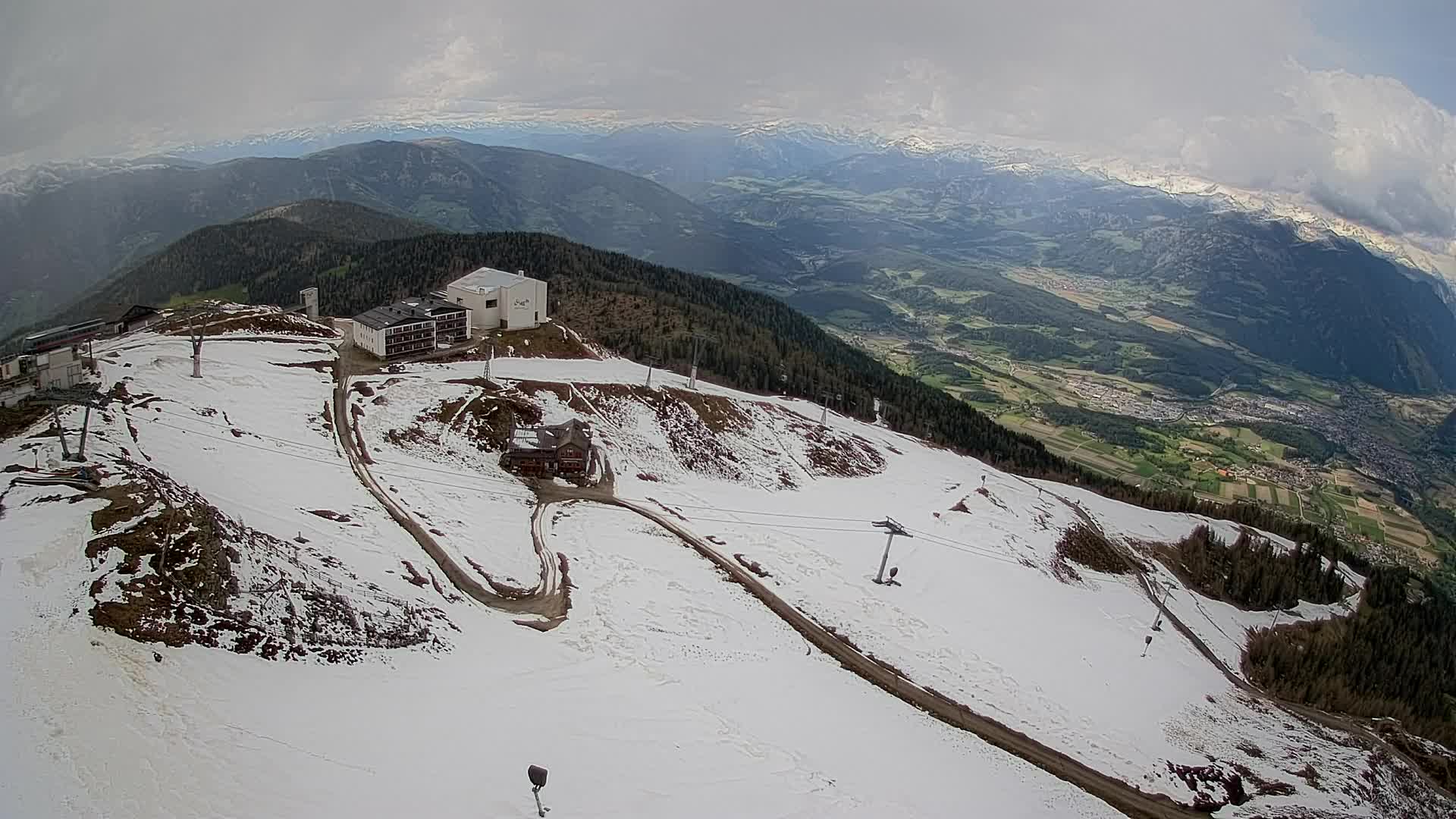 Stazione sciistica di Plan de Corones | vista su Brunico
