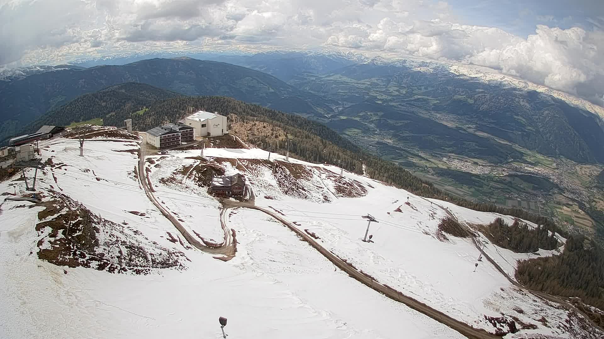 Stazione sciistica di Plan de Corones | vista su Brunico
