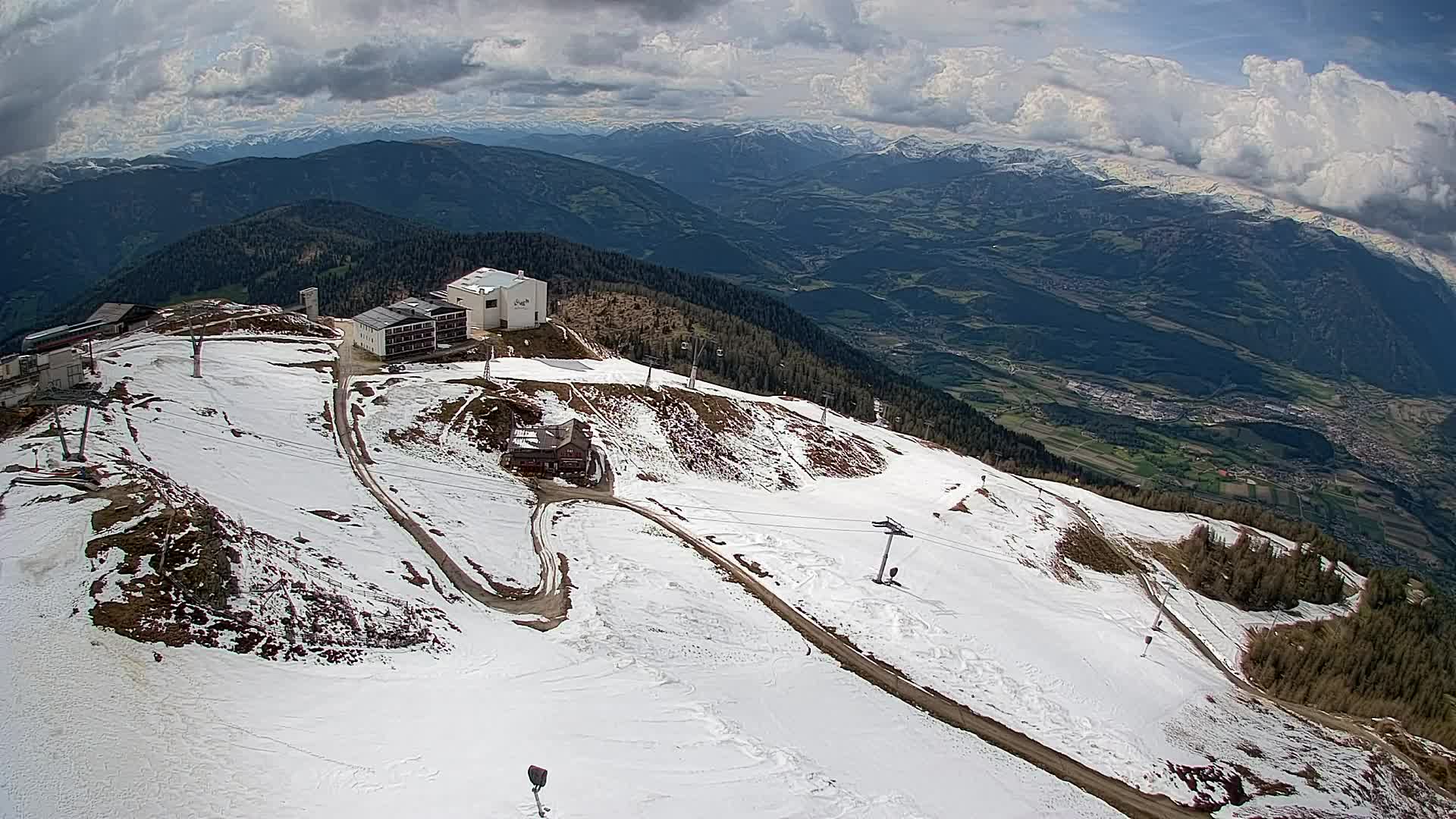 Station de ski Kronplatz sommet | vue sur Brunico