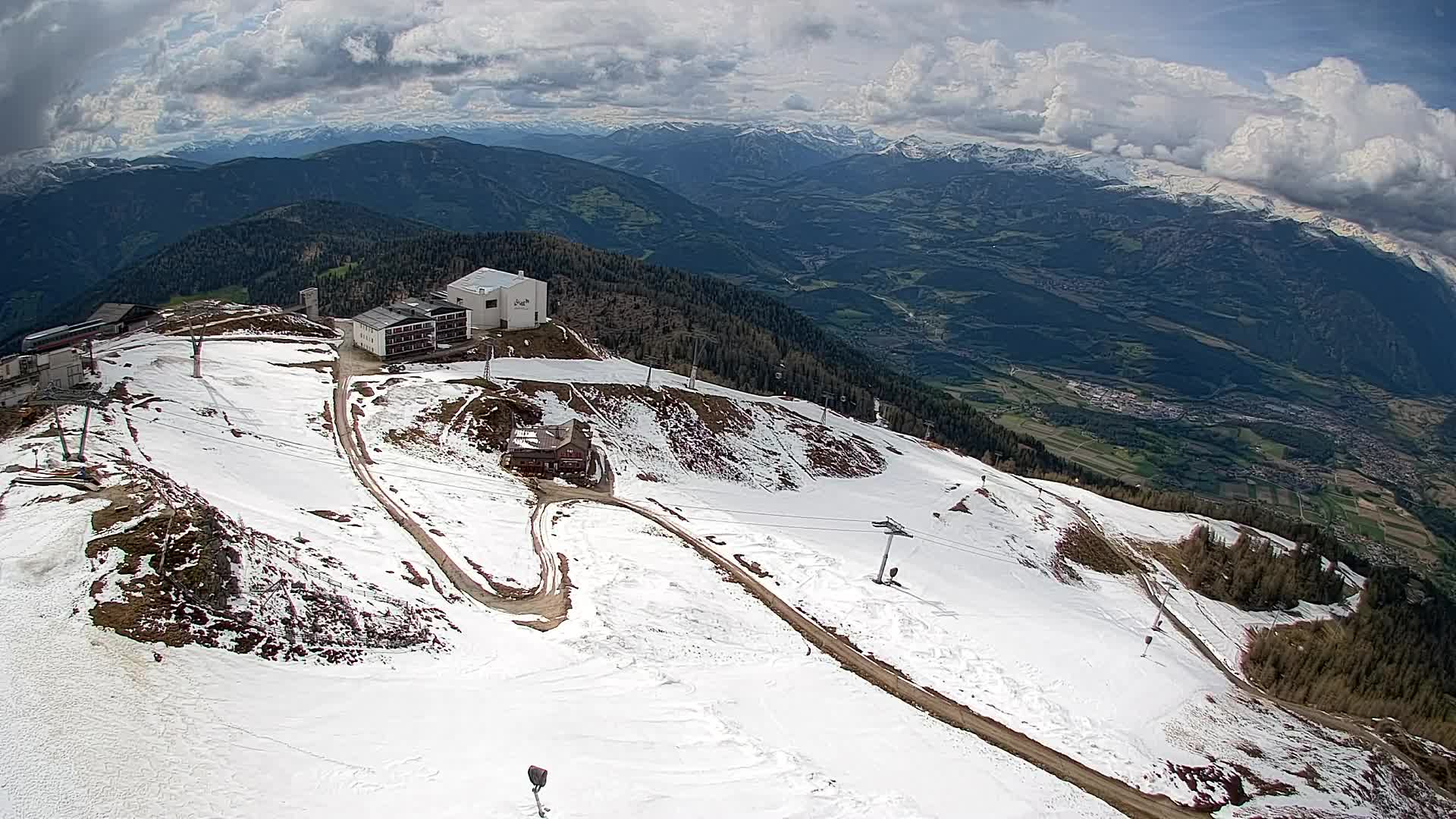 Stazione sciistica di Plan de Corones | vista su Brunico