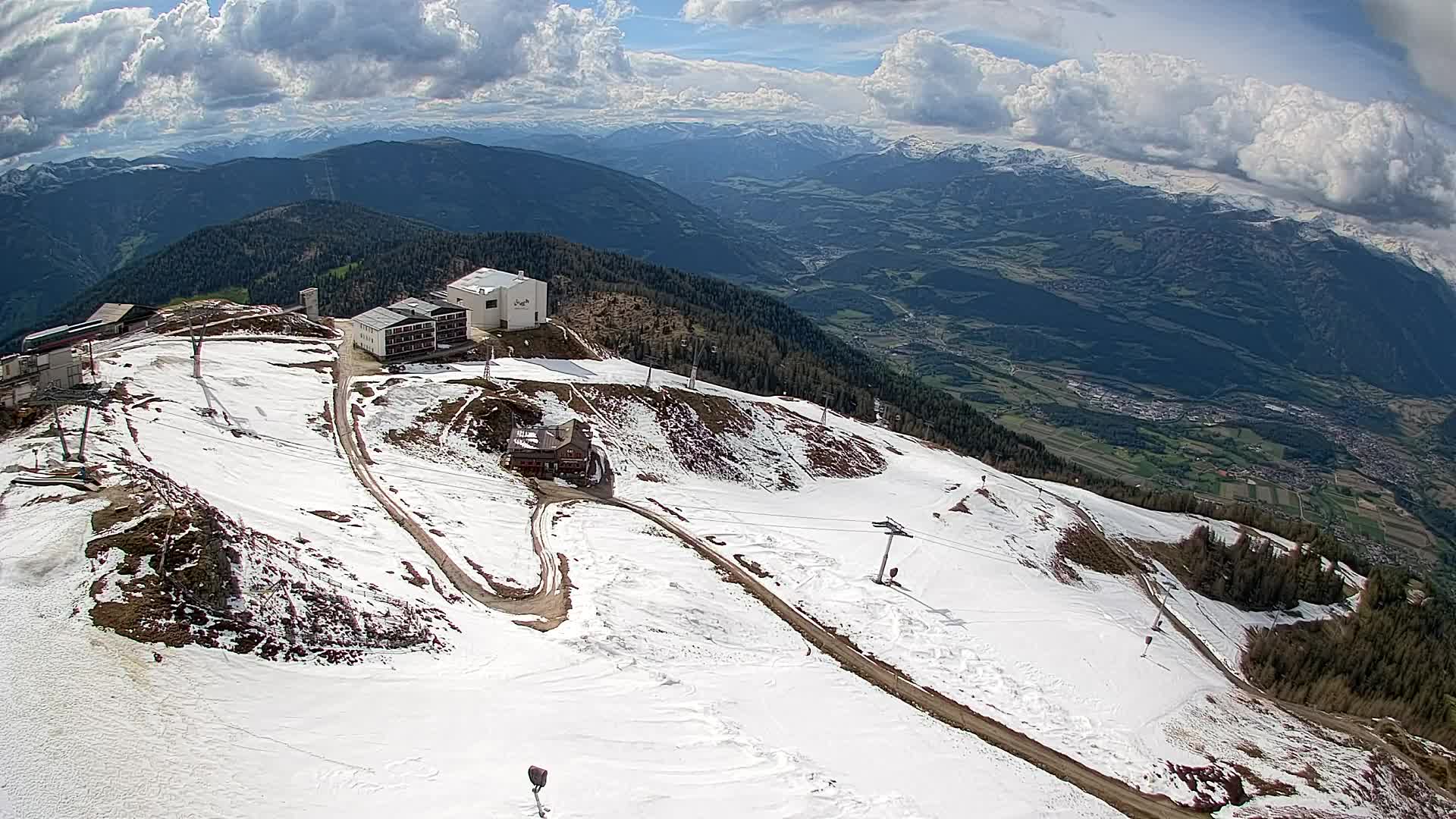 Station de ski Kronplatz sommet | vue sur Brunico