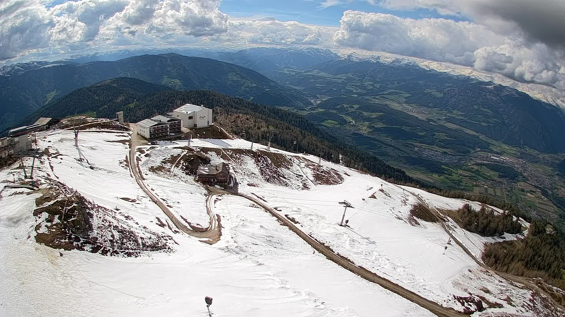 Stazione sciistica di Plan de Corones | vista su Brunico