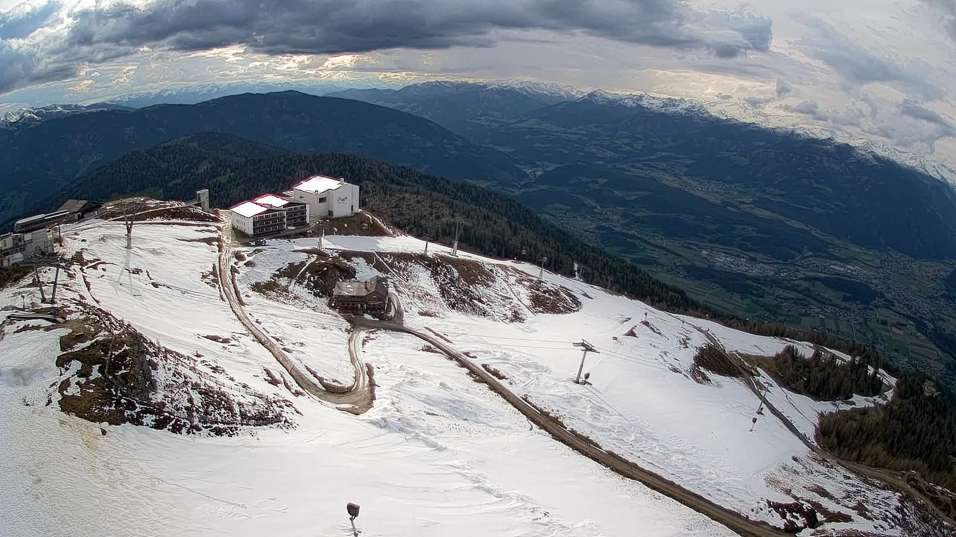 Skigebiet Kronplatz Gipfel | Blick auf Bruneck
