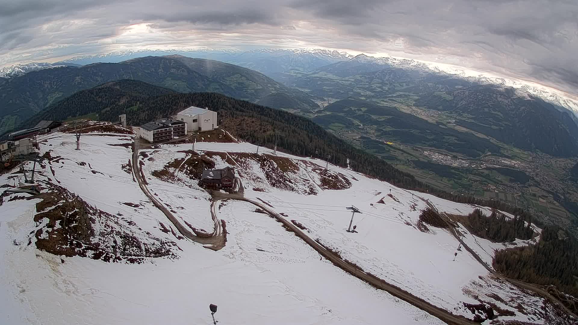 Station de ski Kronplatz sommet | vue sur Brunico