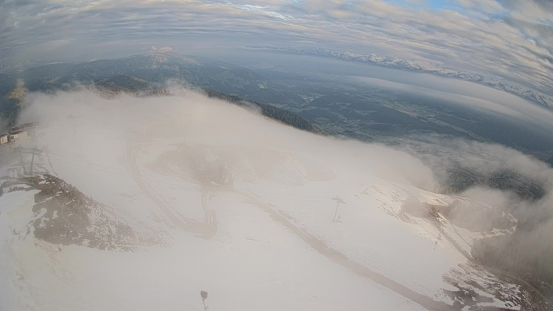 Cima estación de esquí Kronplatz | vista hacia Brunico