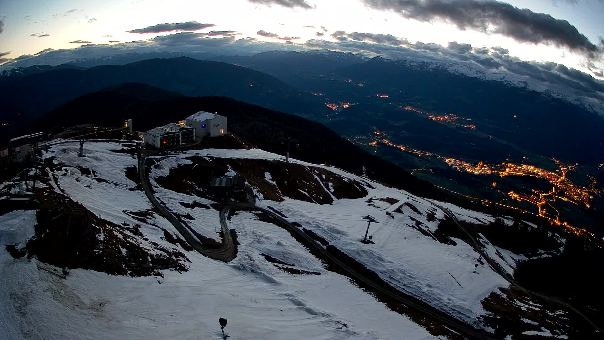Skigebiet Kronplatz Gipfel | Blick auf Bruneck