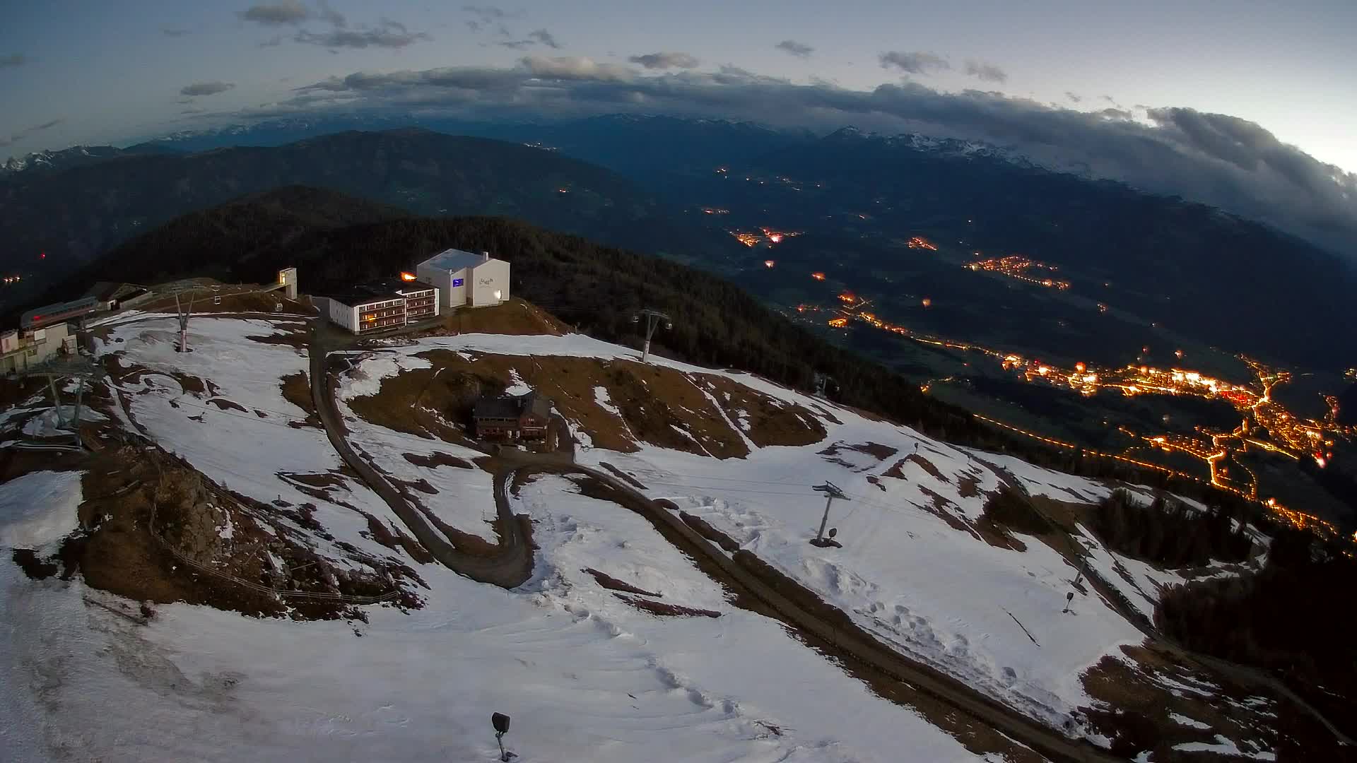 Station de ski Kronplatz sommet | vue sur Brunico