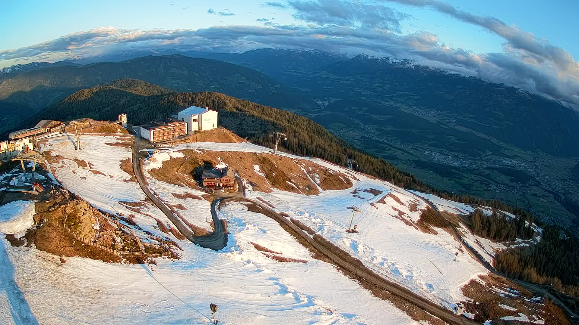Skigebiet Kronplatz Gipfel | Blick auf Bruneck
