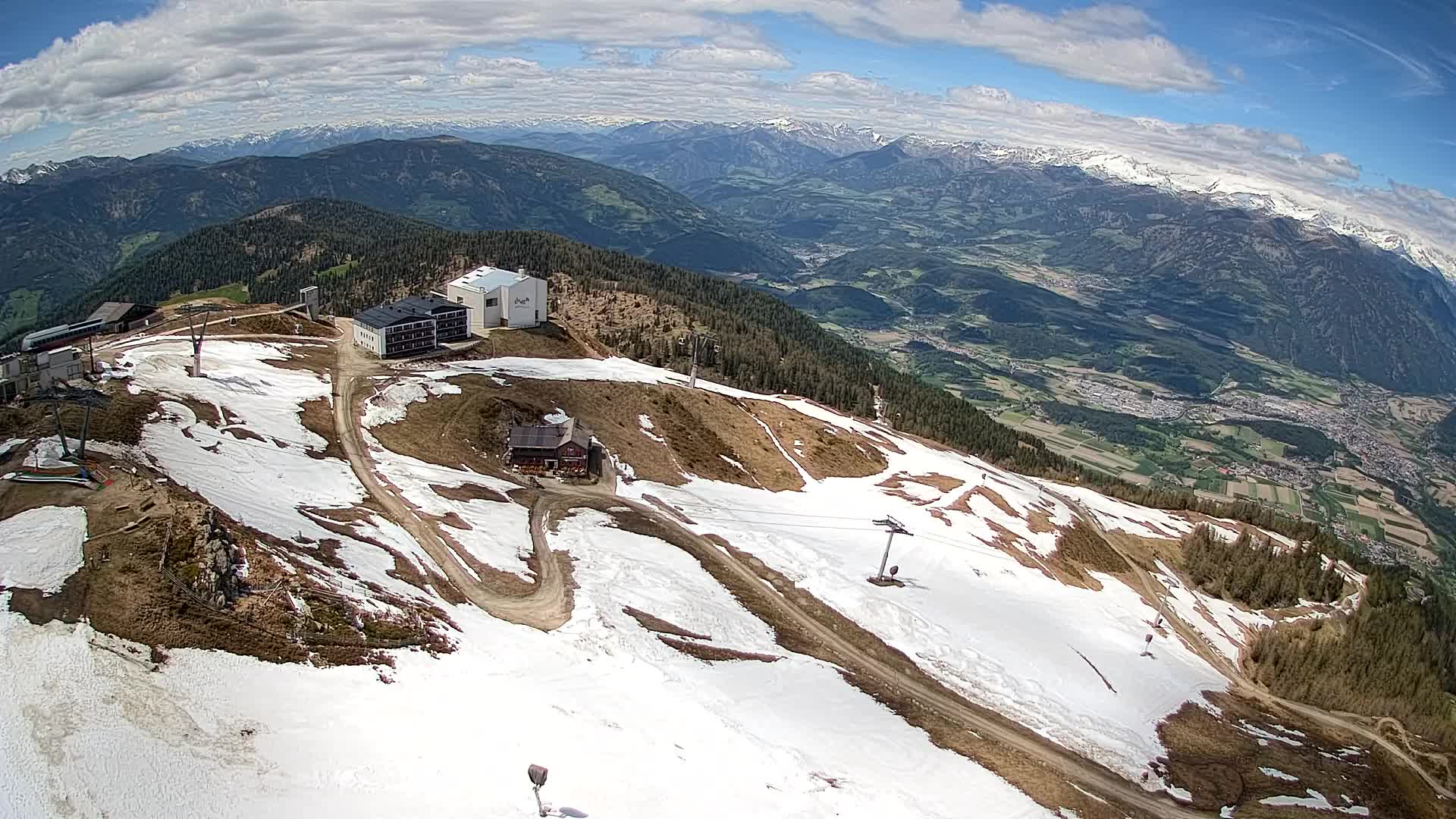 Cima estación de esquí Kronplatz | vista hacia Brunico