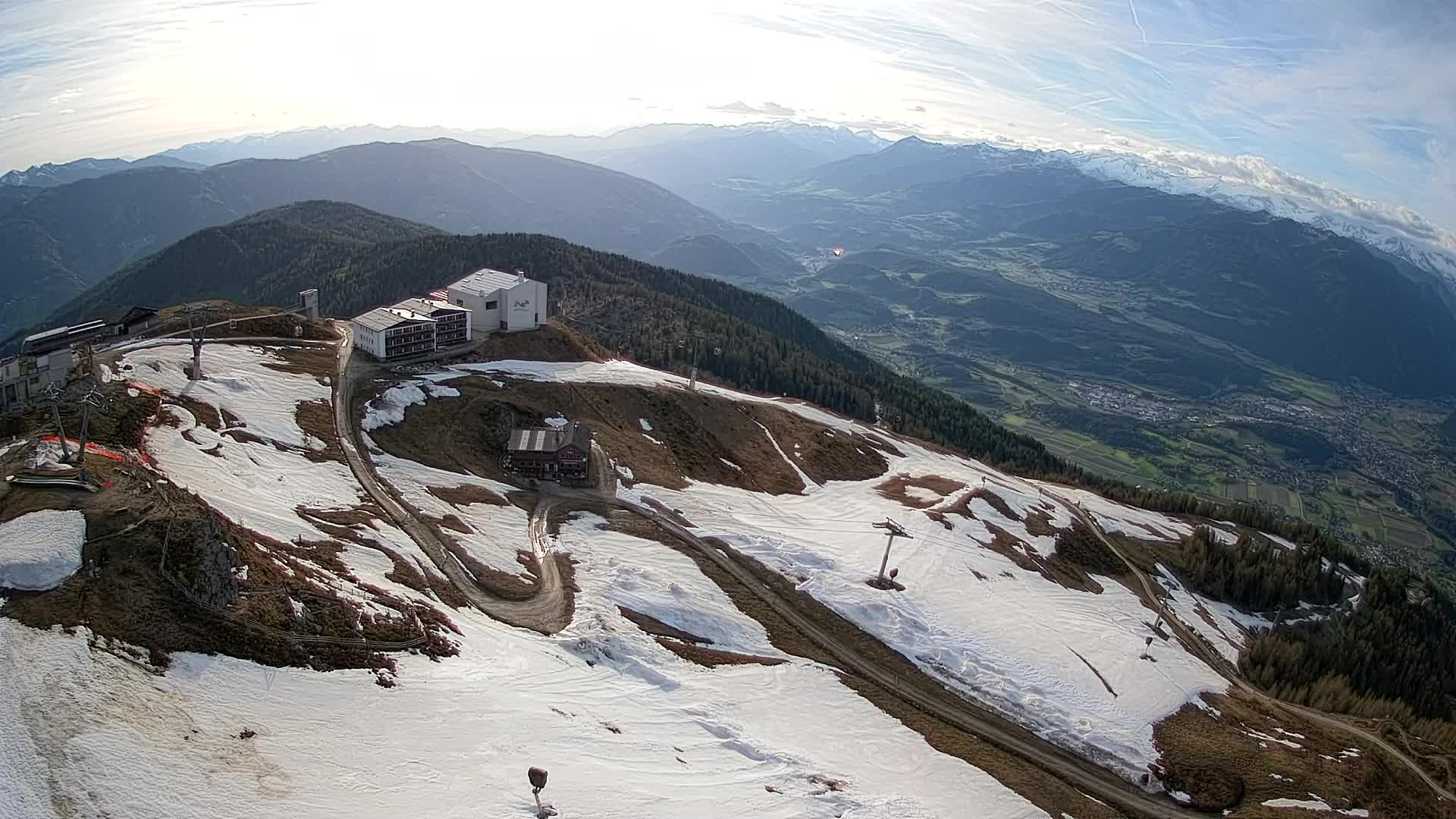 Stazione sciistica di Plan de Corones | vista su Brunico