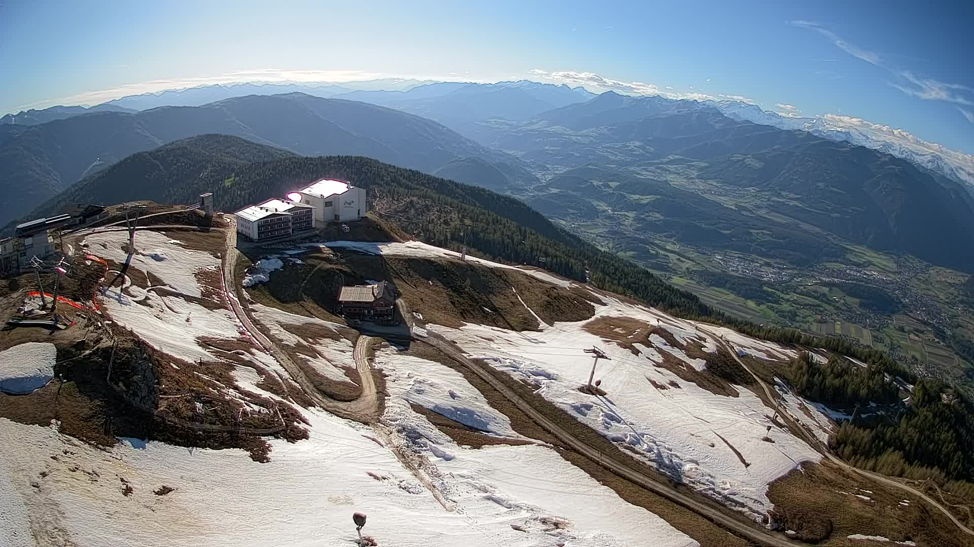 Cima estación de esquí Kronplatz | vista hacia Brunico