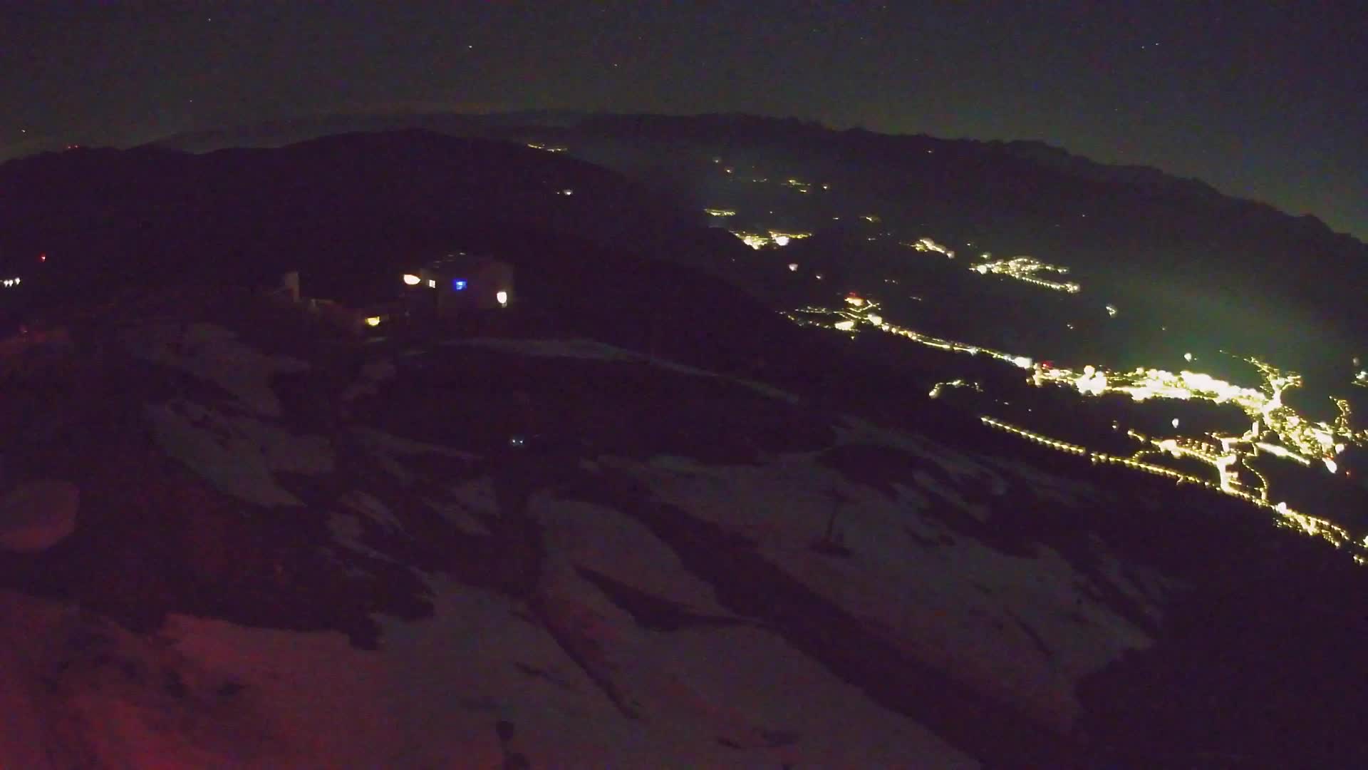Cima estación de esquí Kronplatz | vista hacia Brunico