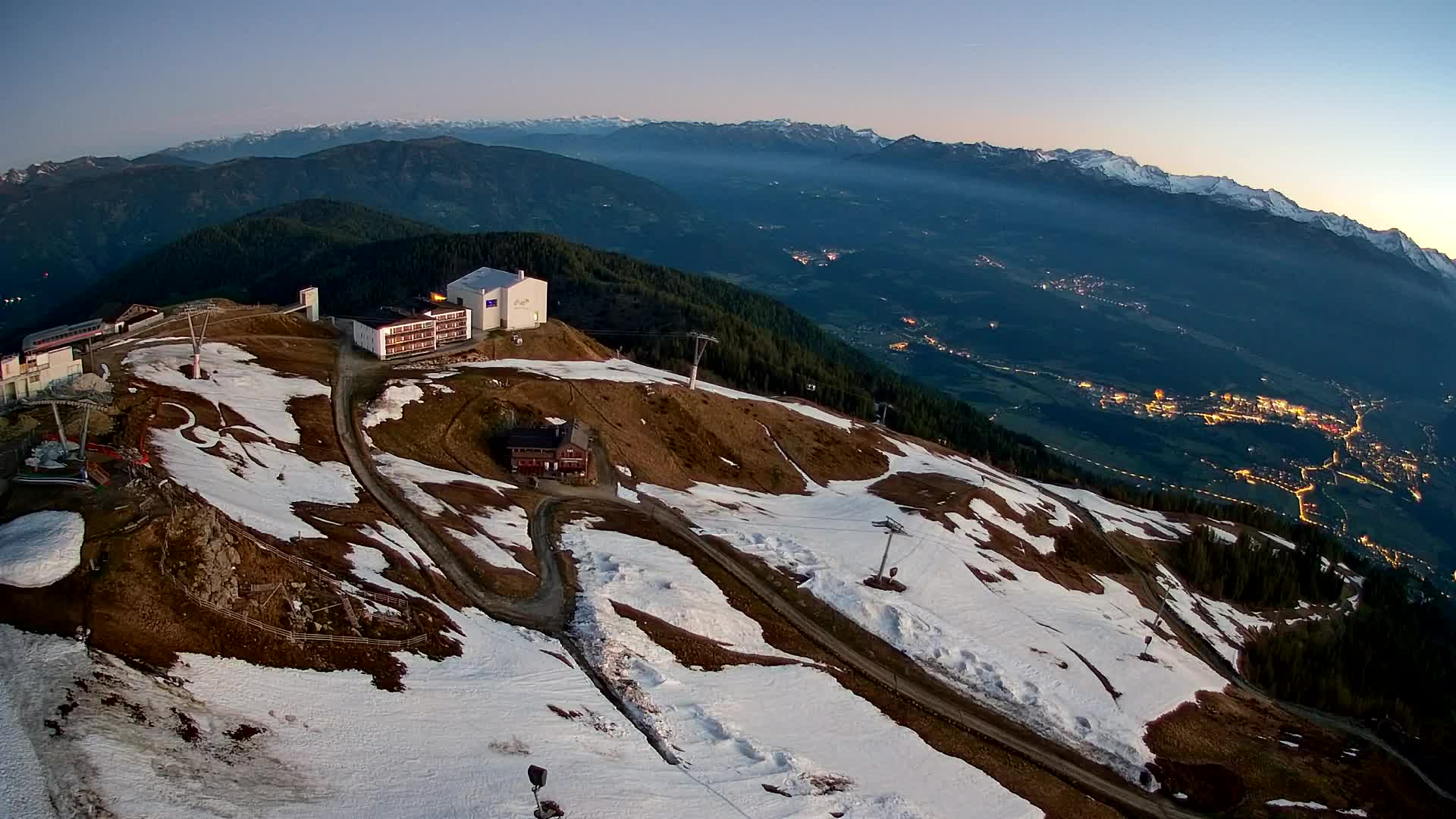 Skigebiet Kronplatz Gipfel | Blick auf Bruneck