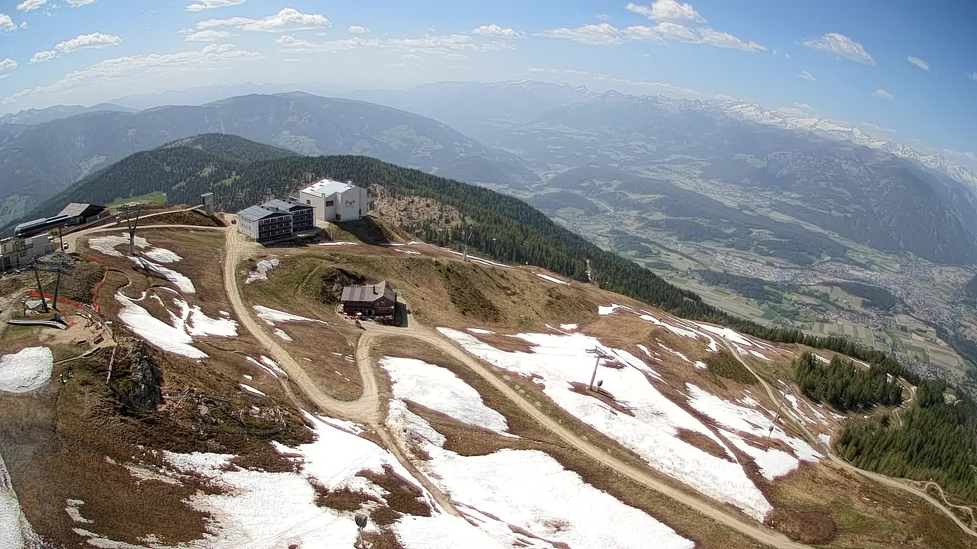 Cima estación de esquí Kronplatz | vista hacia Brunico