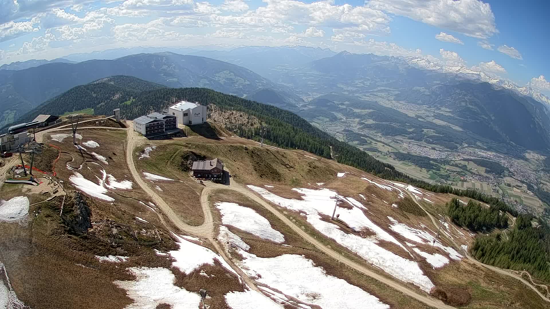 Cima estación de esquí Kronplatz | vista hacia Brunico