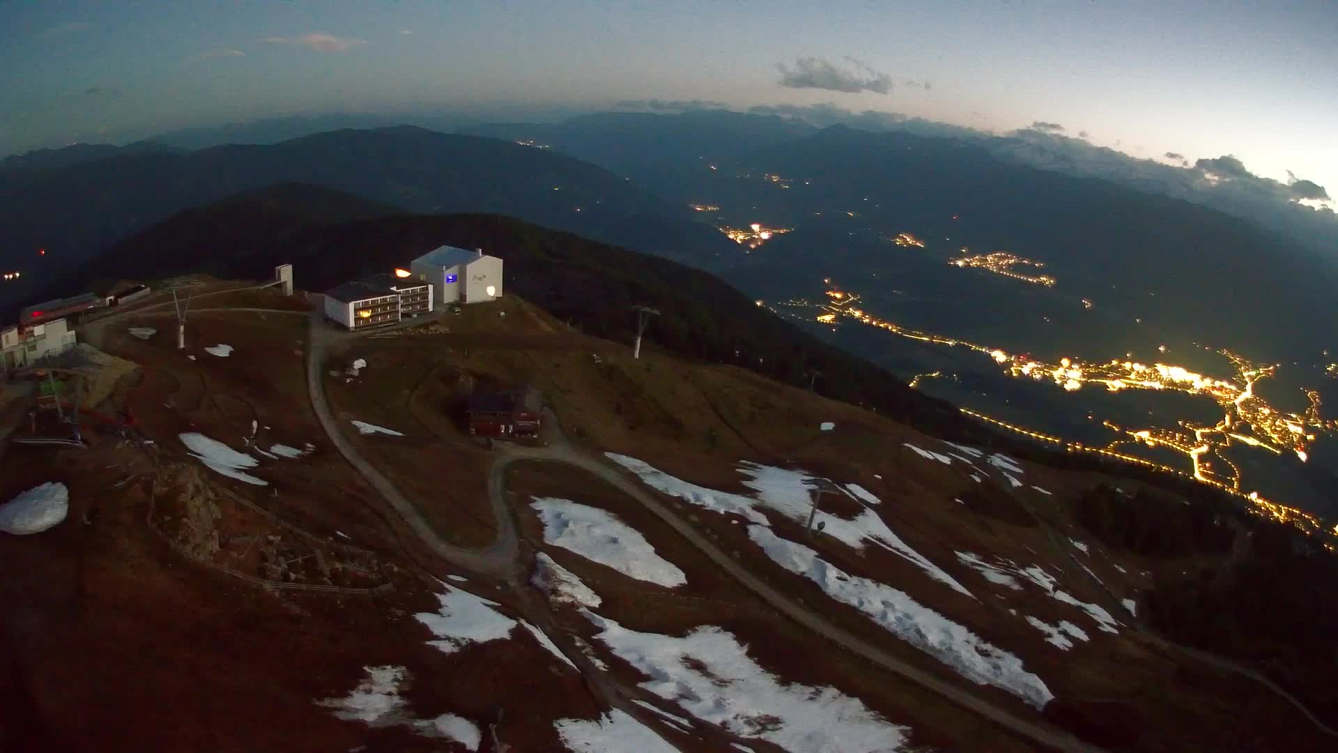 Skigebiet Kronplatz Gipfel | Blick auf Bruneck