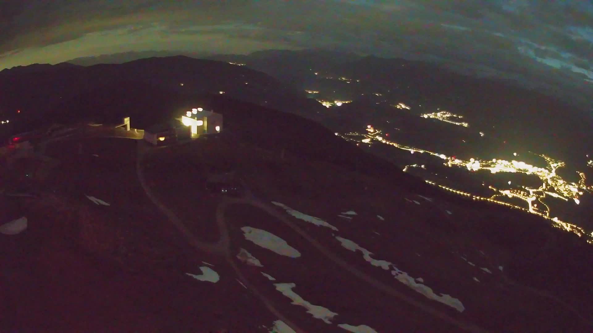 Cima estación de esquí Kronplatz | vista hacia Brunico