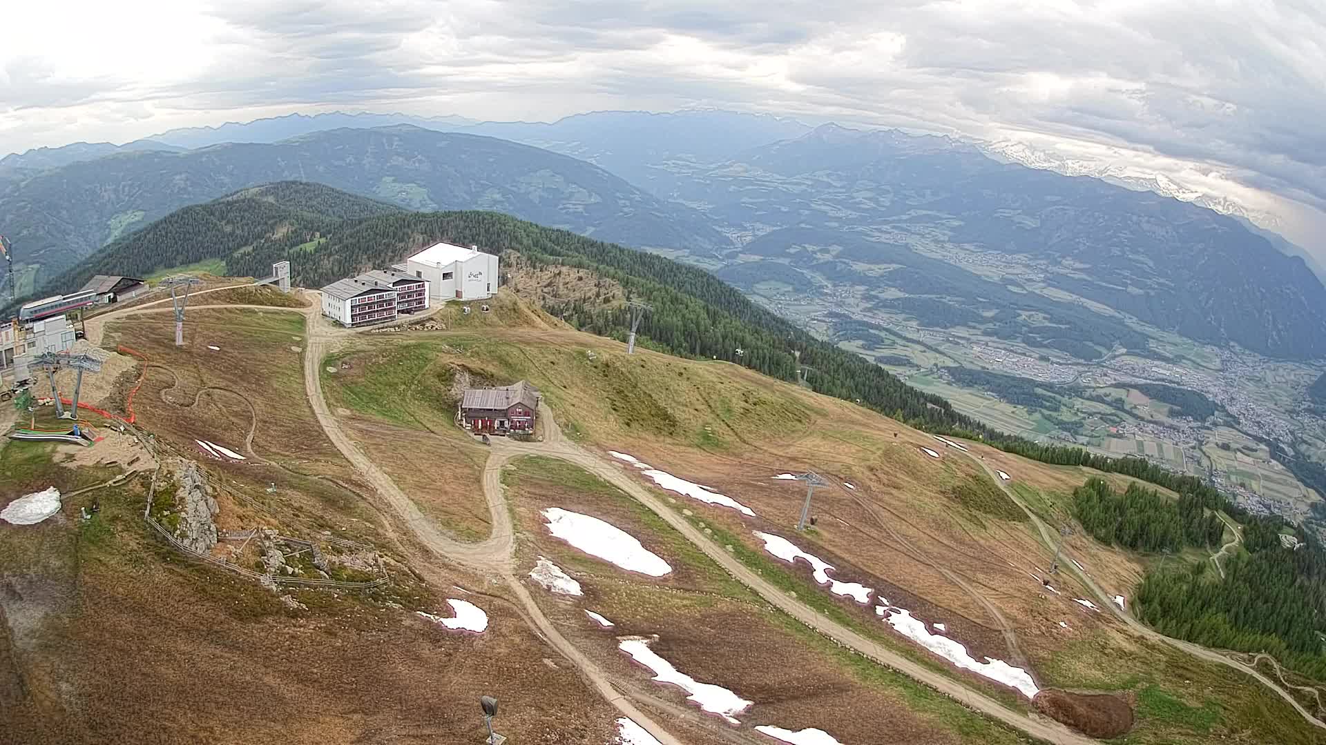 Skigebiet Kronplatz Gipfel | Blick auf Bruneck