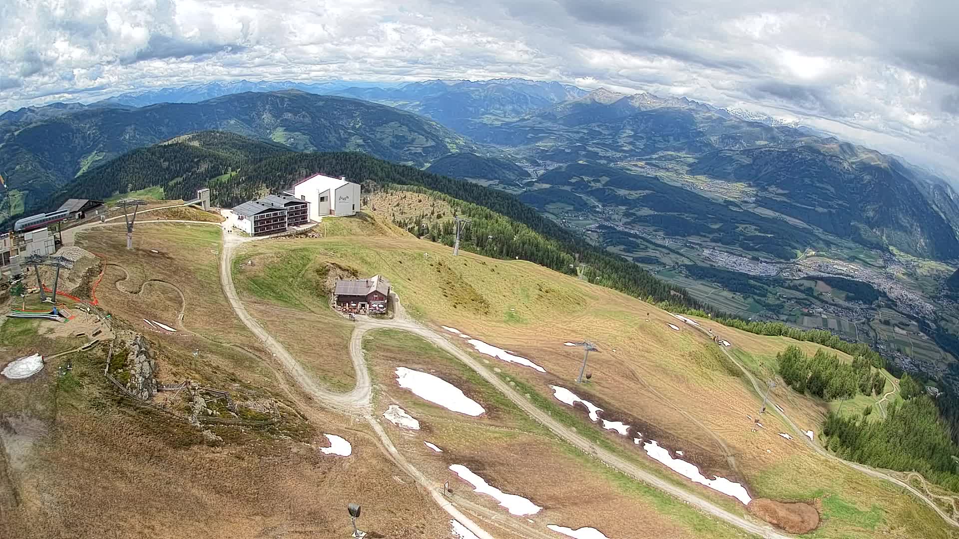 Skigebiet Kronplatz Gipfel | Blick auf Bruneck