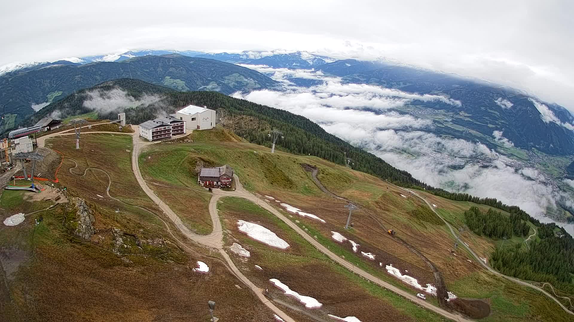 Skigebiet Kronplatz Gipfel | Blick auf Bruneck