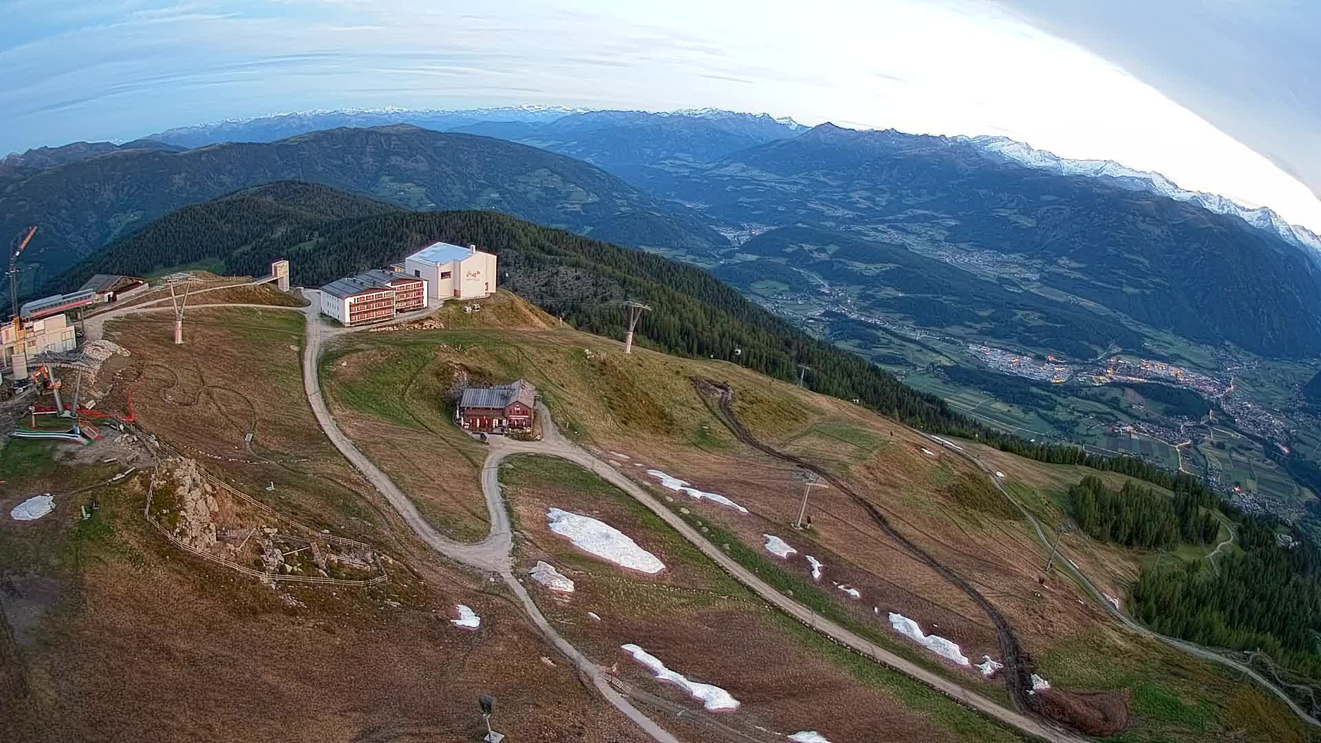 Skigebiet Kronplatz Gipfel | Blick auf Bruneck