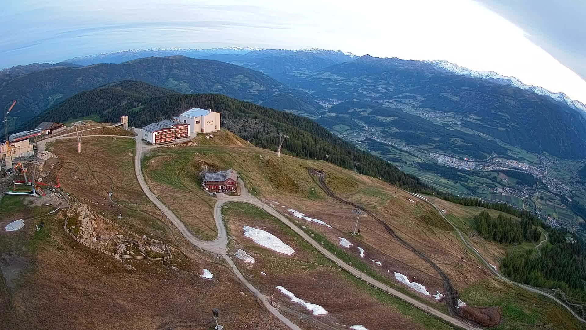 Skigebiet Kronplatz Gipfel | Blick auf Bruneck