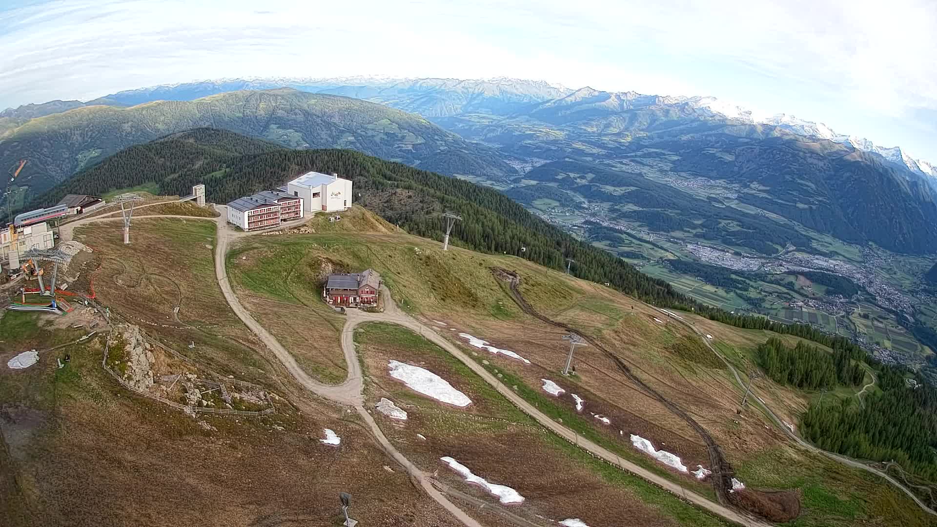 Skigebiet Kronplatz Gipfel | Blick auf Bruneck